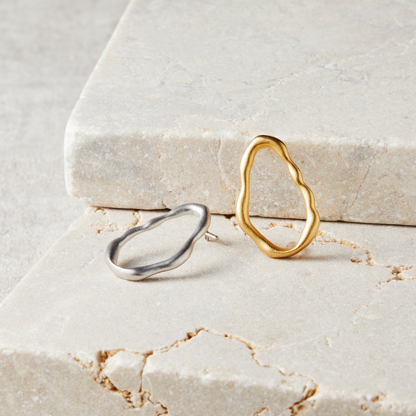 Amity Amara Silver│Baqless(バックレス)