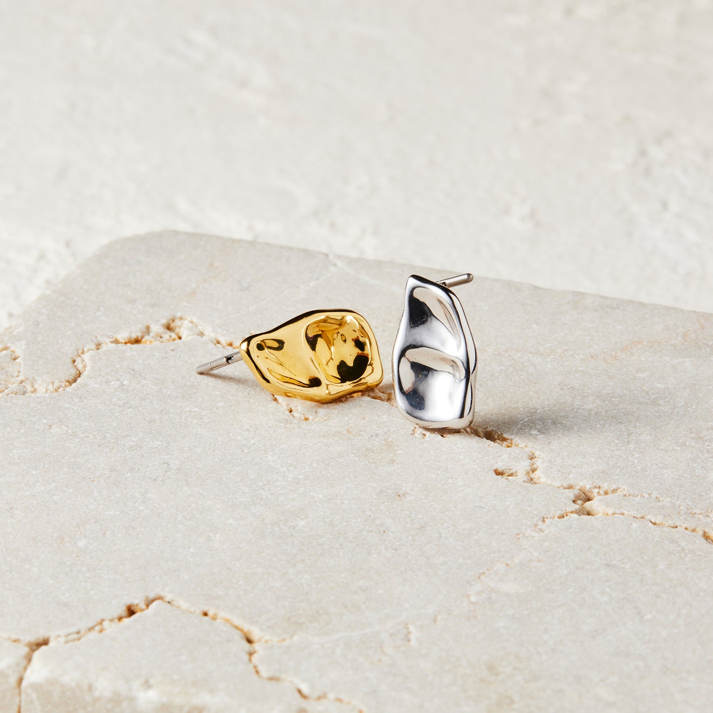 Amity Clio Gold│Baqless(バックレス)